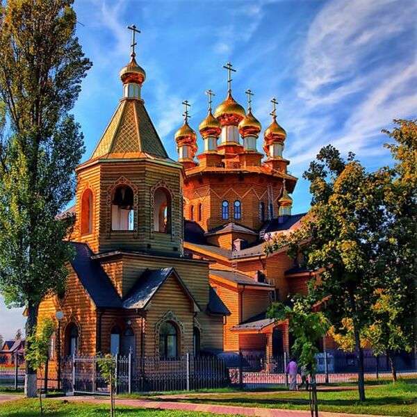 Fából készült templom Oroszországban #6 kirakós online