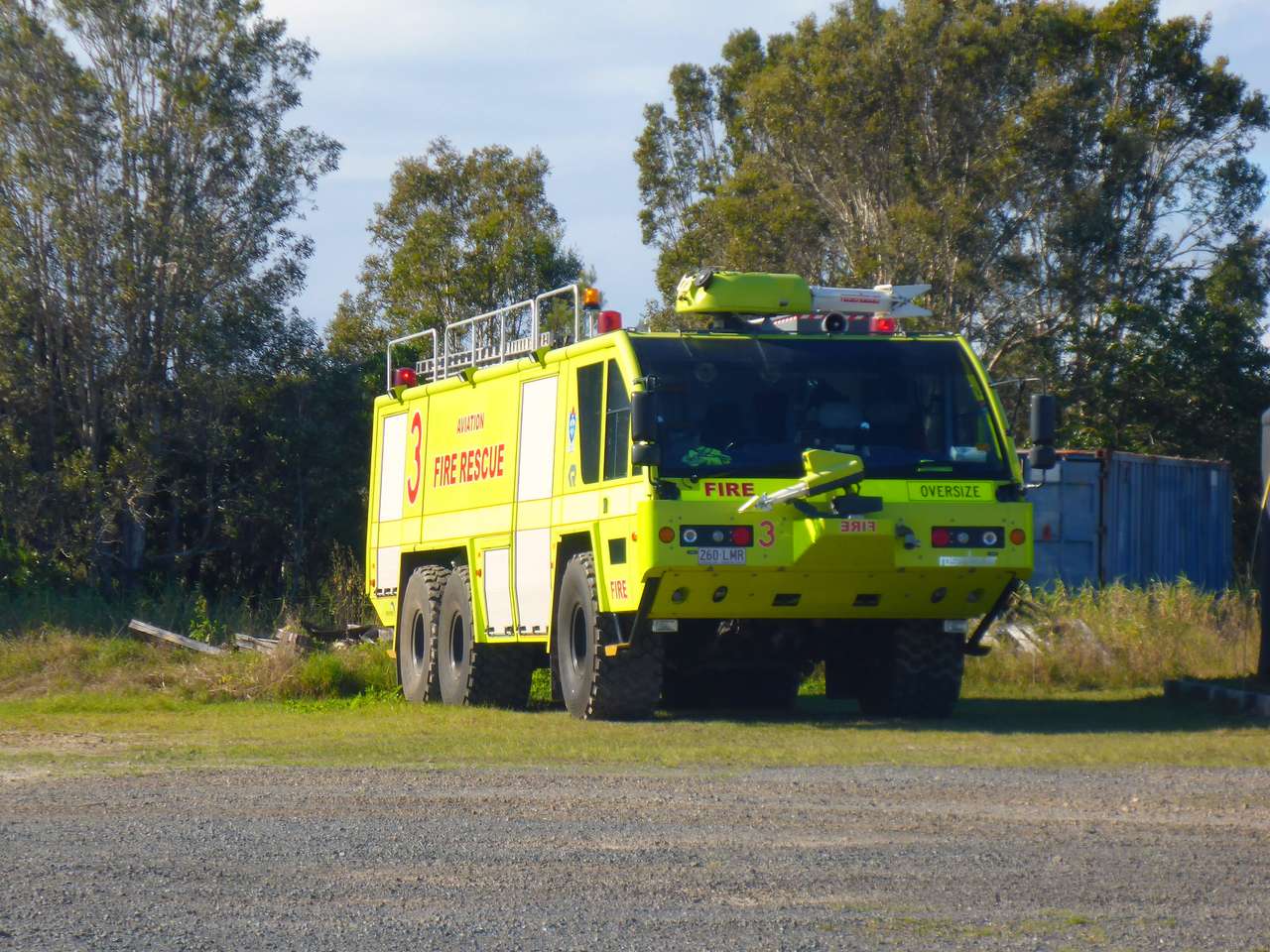 Žluté hasičské auto skládačky online