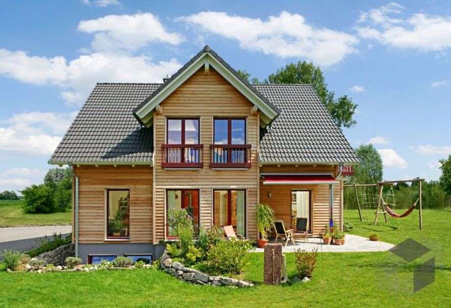 Tiny Chalet Style House #2 jigsaw puzzle online