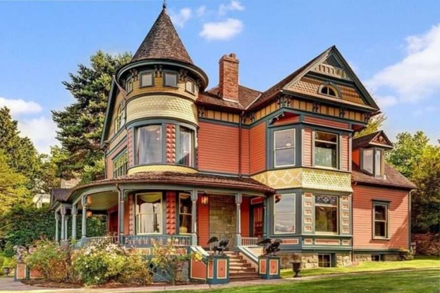 Very modern Victorian style house #6 online puzzle