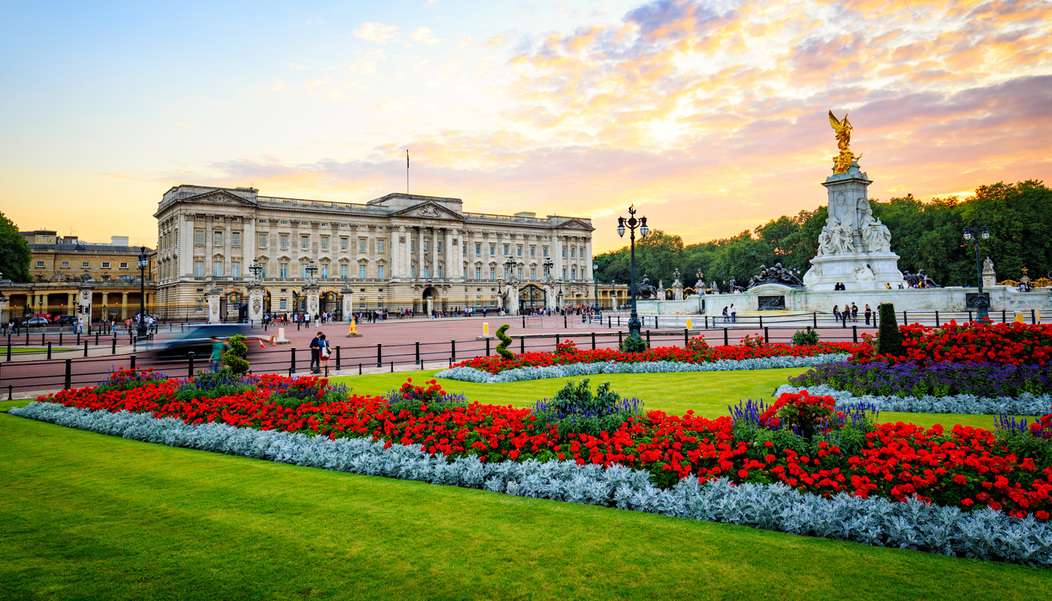 Palácio de Buckingham Rainha Elizabeth II na Bretanha puzzle online