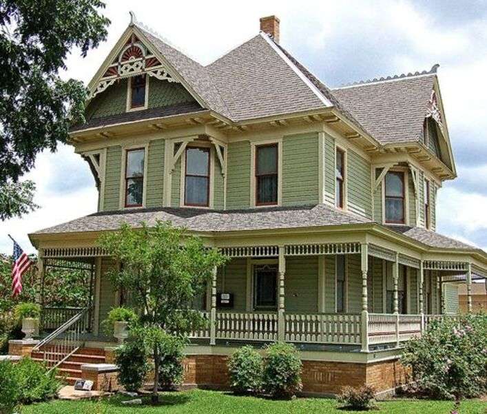 Casa de estilo gótico no Texas #17 puzzle online