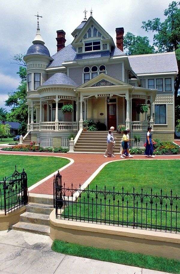 Historic Victorian home in Arkansas #27 jigsaw puzzle online