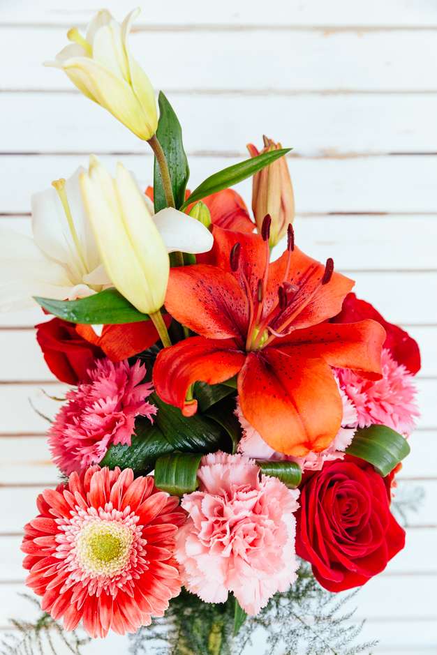 Букет от различни цветя онлайн пъзел