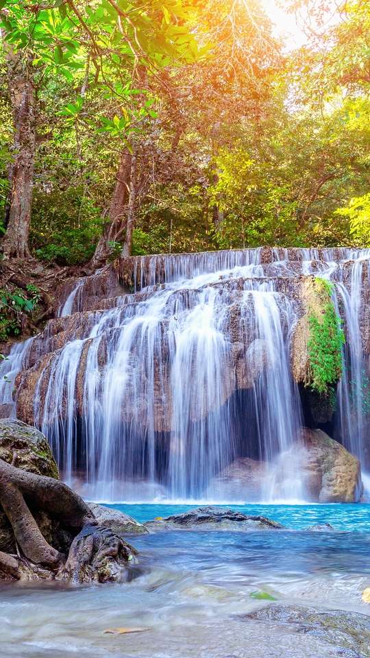 Erawan vattenfall i Thailand pussel på nätet