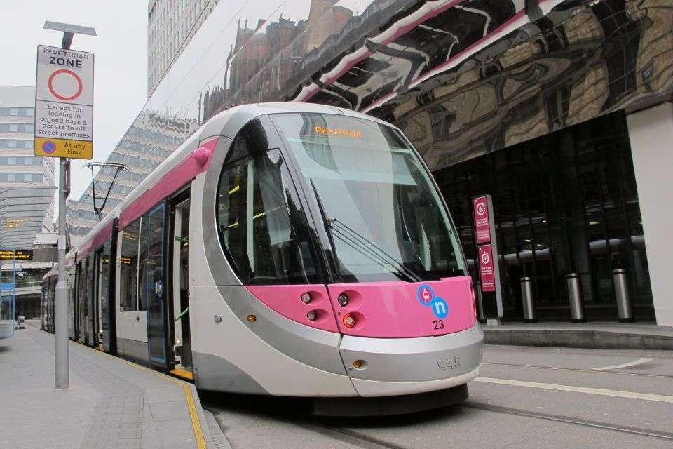 Een moderne tram online puzzel