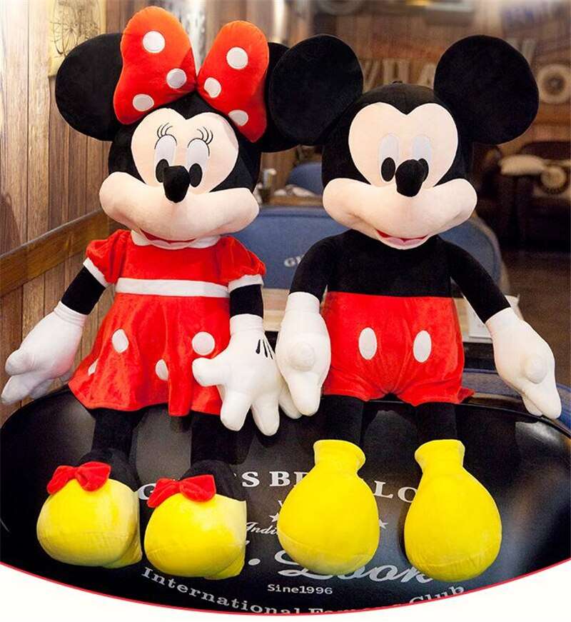 Mickey Mouse and his girlfriend jigsaw puzzle online