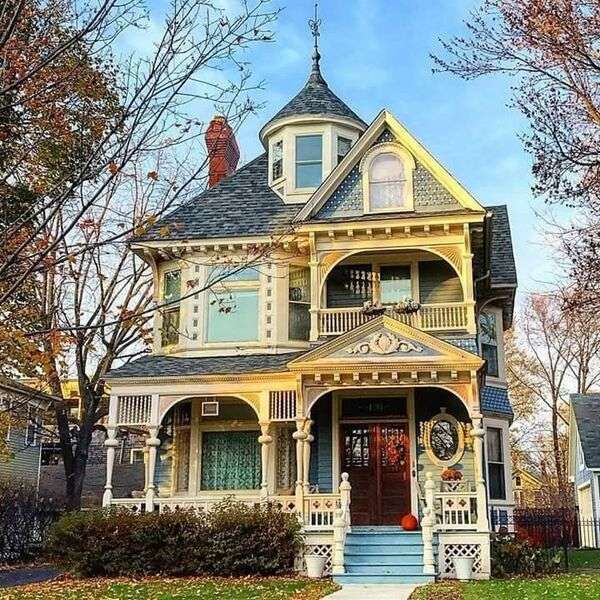 Victorian type house in St Paul Minnesota USA jigsaw puzzle online