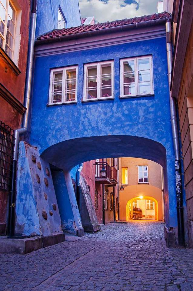 Uma rua da cidade velha de Varsóvia quebra-cabeças online
