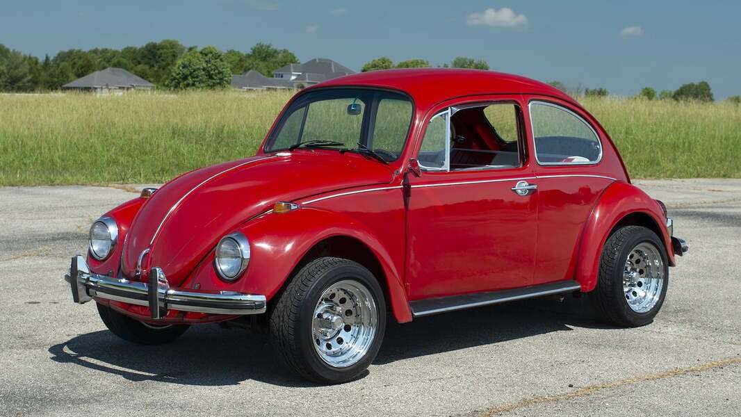 Автомобіль Volkswagen Beetle 1969 року випуску пазл онлайн