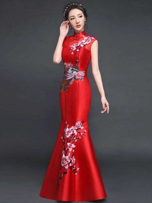 Дама в модном китайском платье Ципао № 11 онлайн-пазл