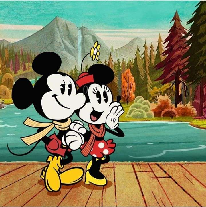 Mickey Mouse with his girlfriend Minnie jigsaw puzzle online