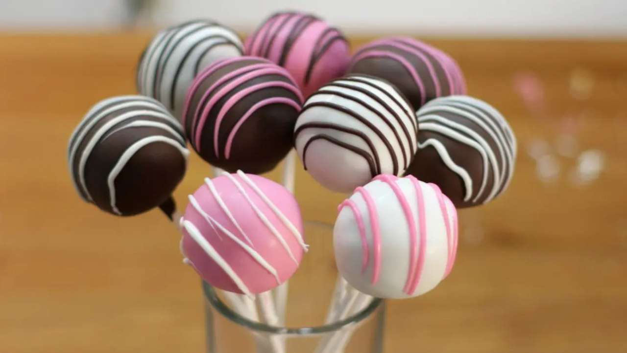Homemade Cake Pops jigsaw puzzle online