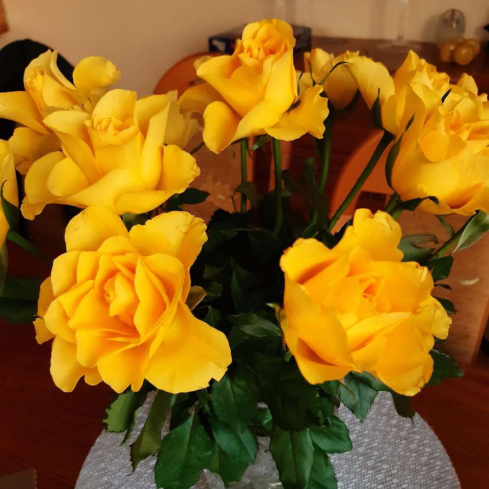 csokor sárga virágot kirakós online