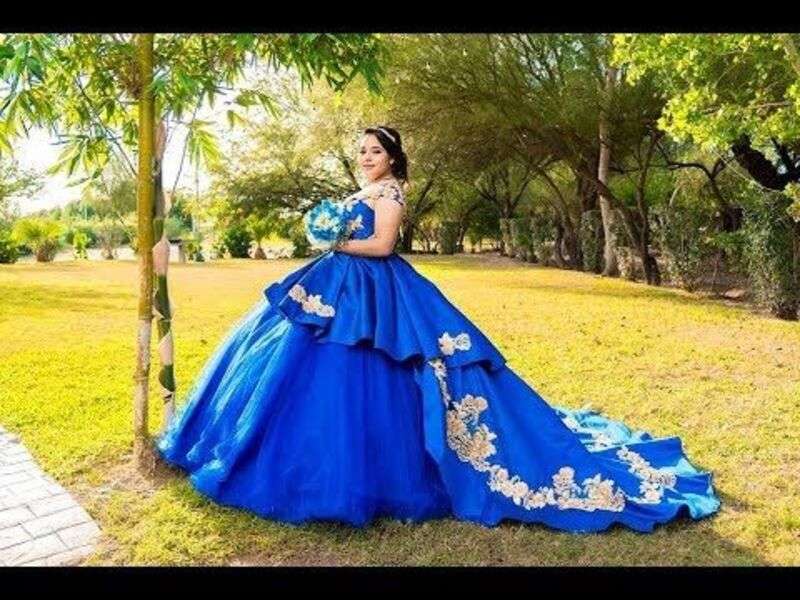Girl with Louis XV quinceanera dress (8) #52 online puzzle