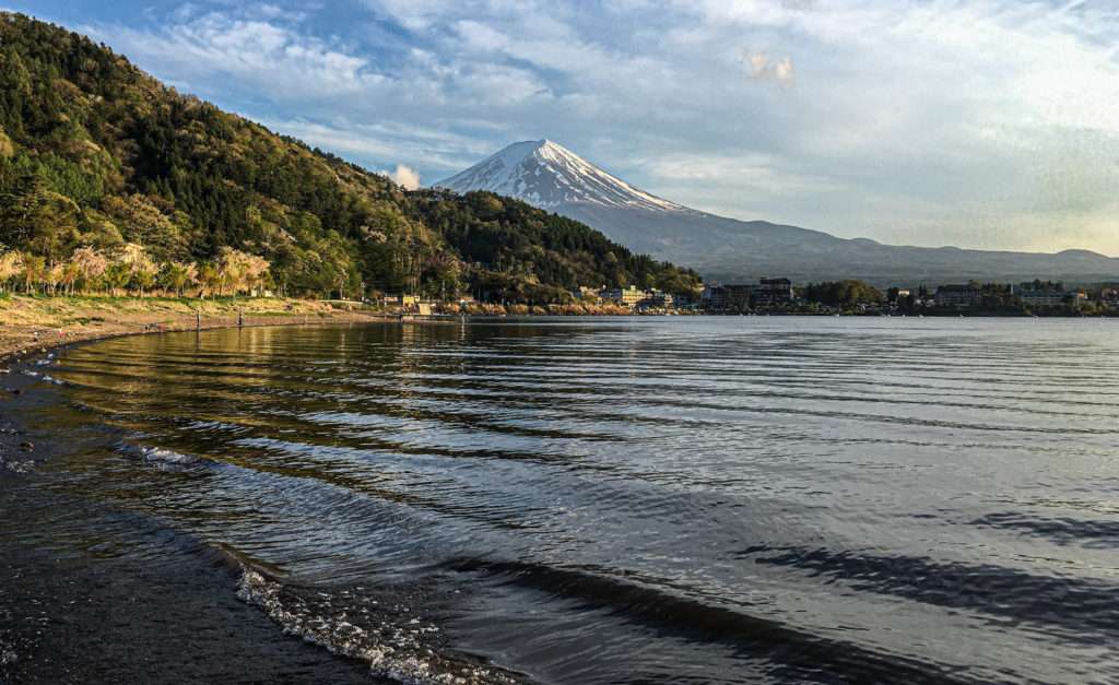 Jezero Kawaguchi V JAPONSKU skládačky online