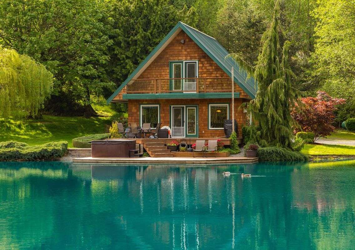 Een huis aan het meer legpuzzel online