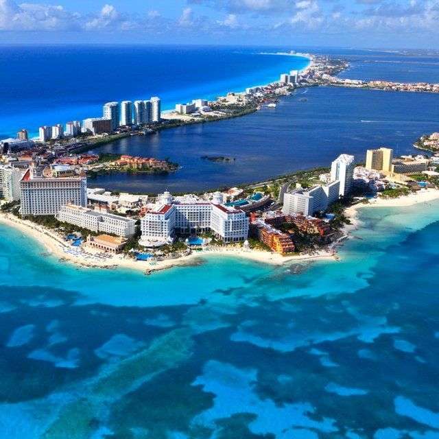 Cancun - un oraș din Mexic, Marea Caraibelor puzzle online