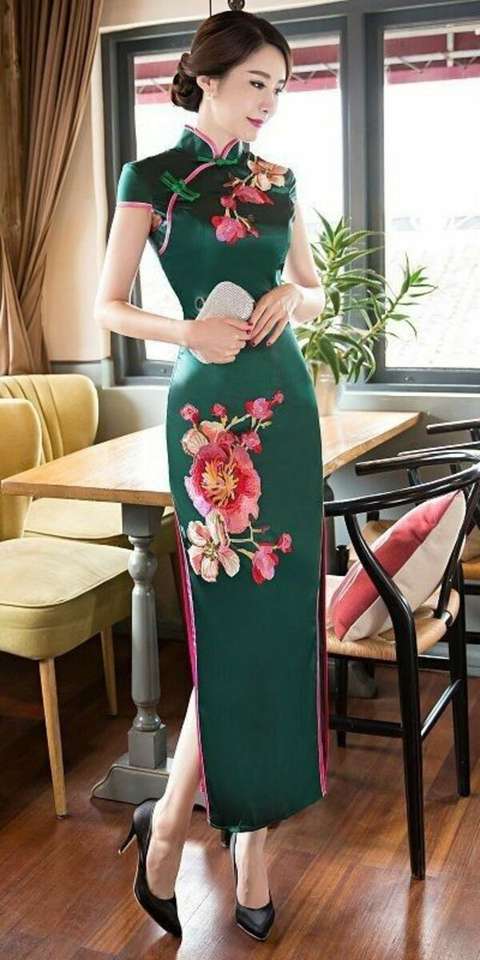 Vestido de Moda Chinesa Cheongsam Menina #32 puzzle online