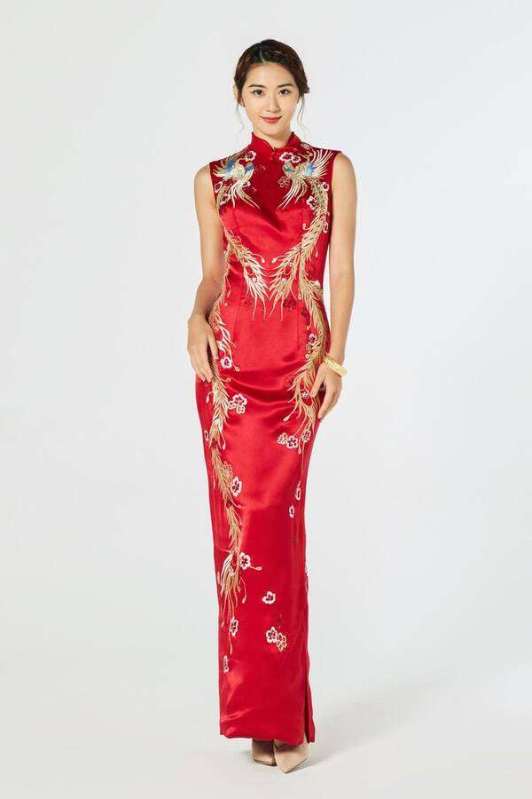Dam med kinesisk Qipao-modeklänning #36 pussel på nätet