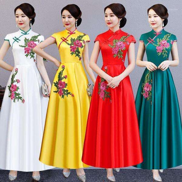 Damer i kinesiska Qipao-modeklänningar #43 pussel på nätet