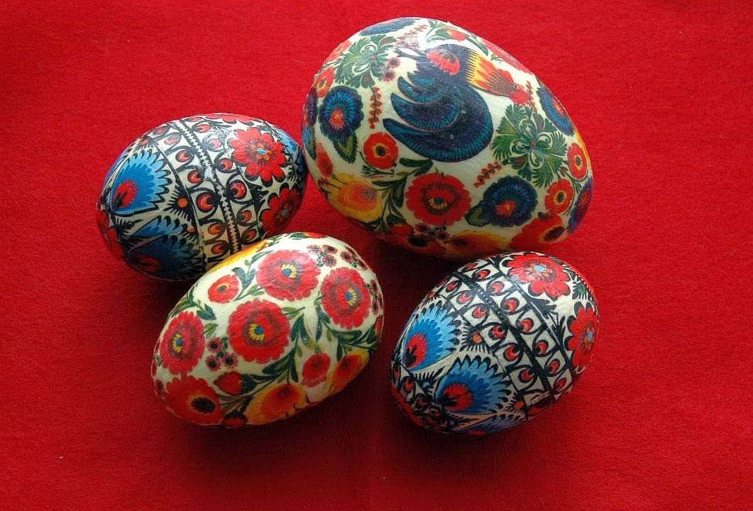 Huevos de Pascua populares rompecabezas en línea