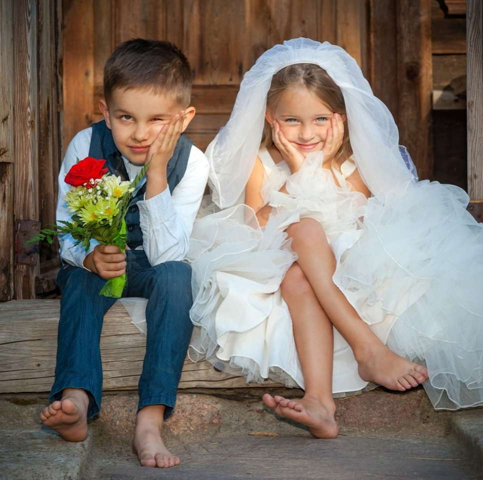 Маленькі гості весілля пазл онлайн