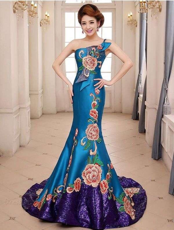 Lady in Ne Tiger Qipao China vestido de moda # 53 puzzle online