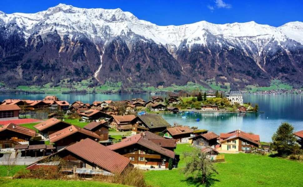 Вид на село в Швейцарії №1 онлайн пазл