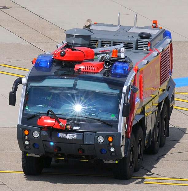 Пожарная машина аэродрома Дюссельдорф пазл онлайн