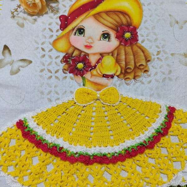 Fille Diva robe jaune puzzle en ligne