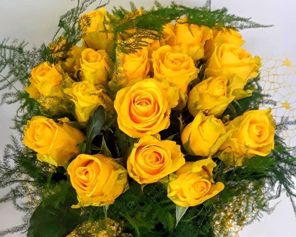 黄色いバラの大きな花束 ジグソーパズルオンライン