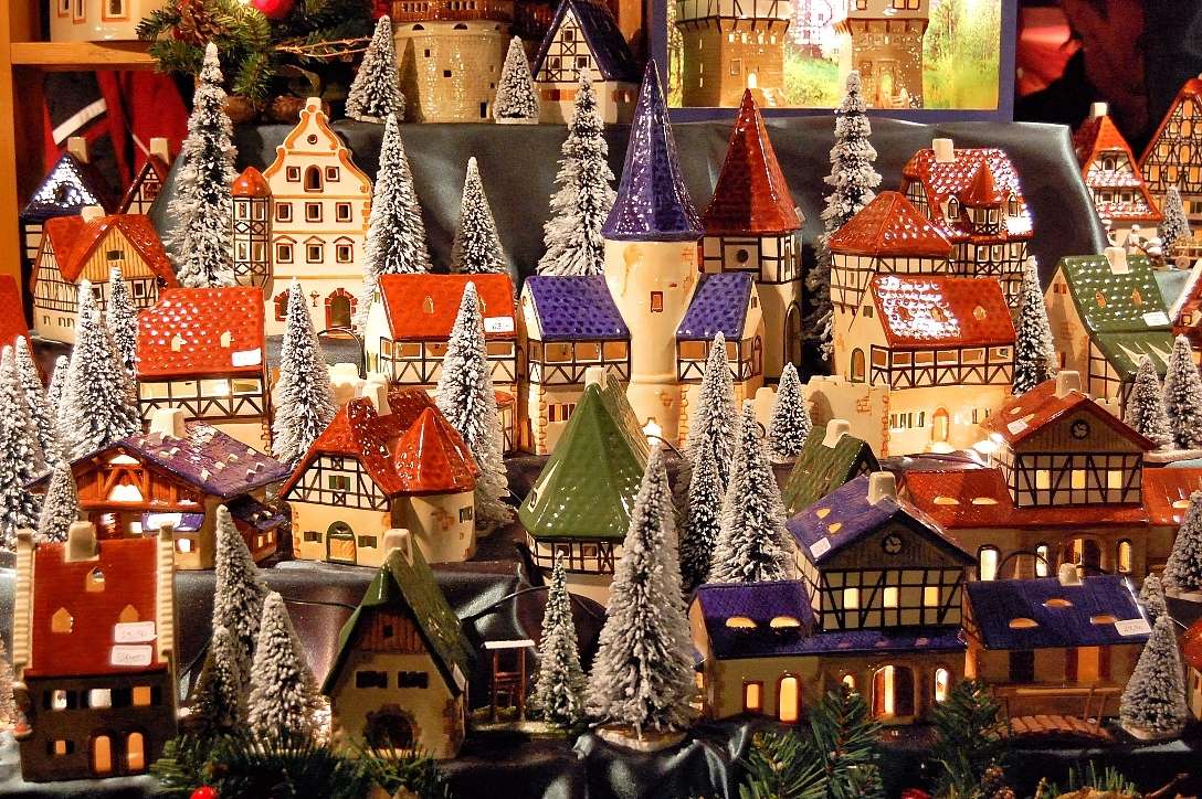 toy houses jigsaw puzzle online