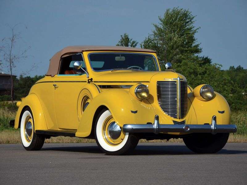 Автомобиль Chrysler Imperial Convertible Coupe 1938 года выпуска онлайн-пазл