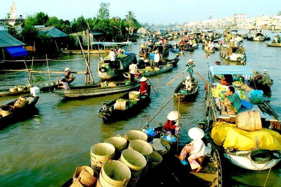 I Mekongdeltat: flytande marknadsföring pussel på nätet