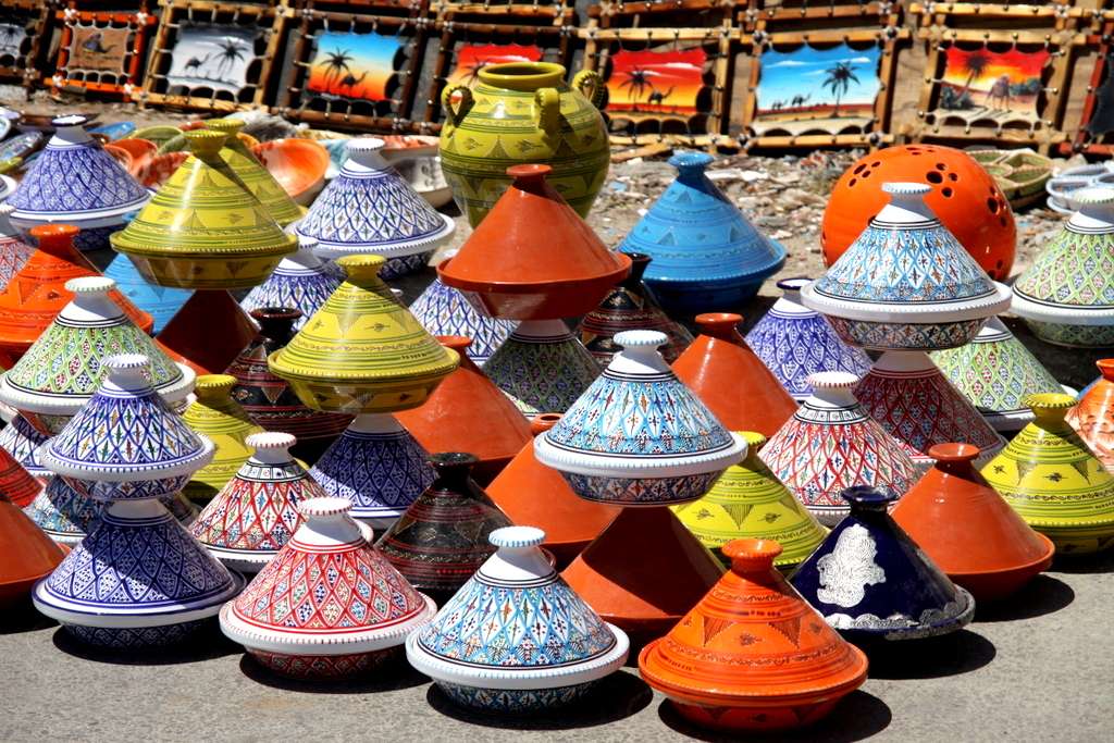 Tagine- pots in Tunisia online puzzle