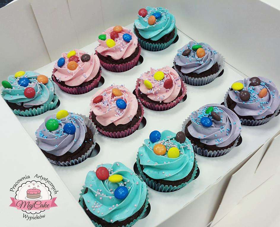 színes cupcakes kirakós online