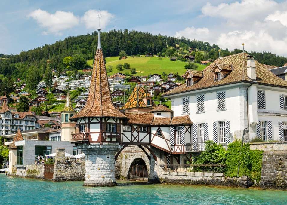 Замъкът в Швейцария онлайн пъзел
