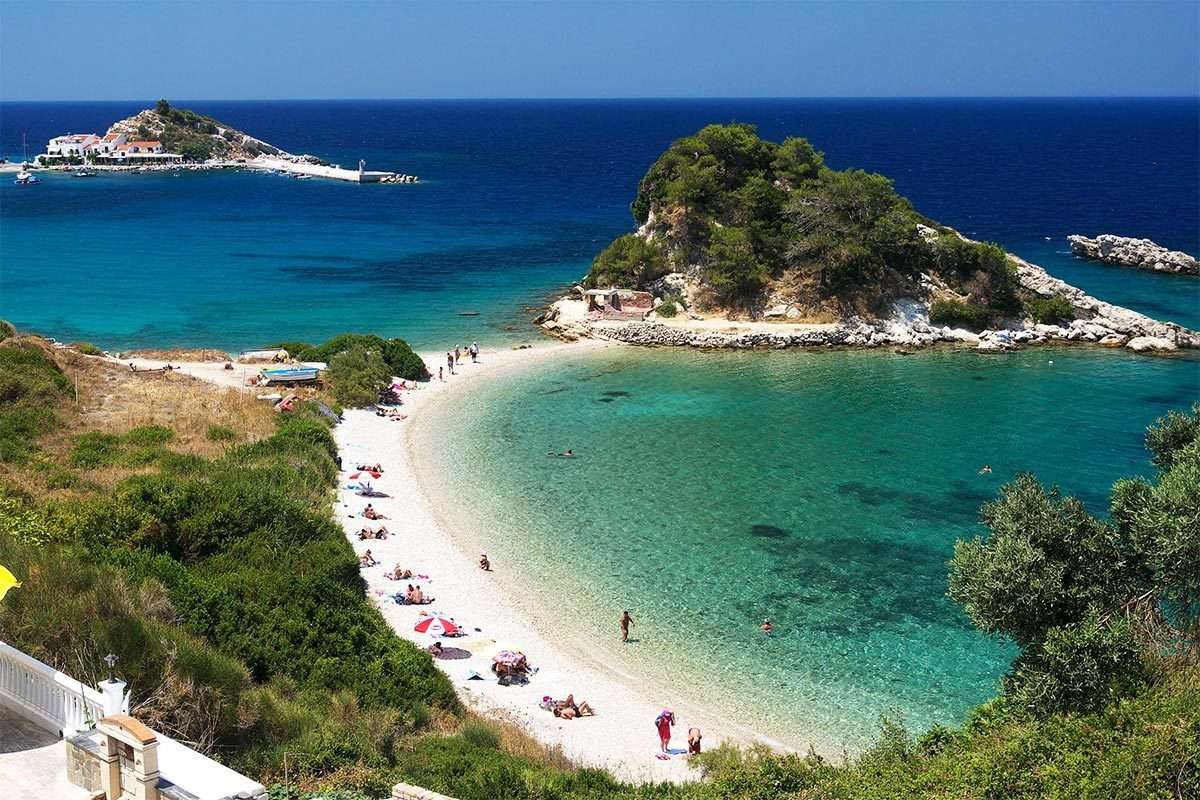 Merveilleuse plage à Samos puzzle en ligne