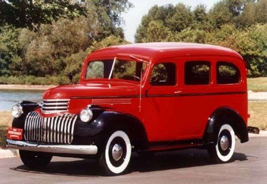 Кола Chevy Suburban 1946 година онлайн пъзел