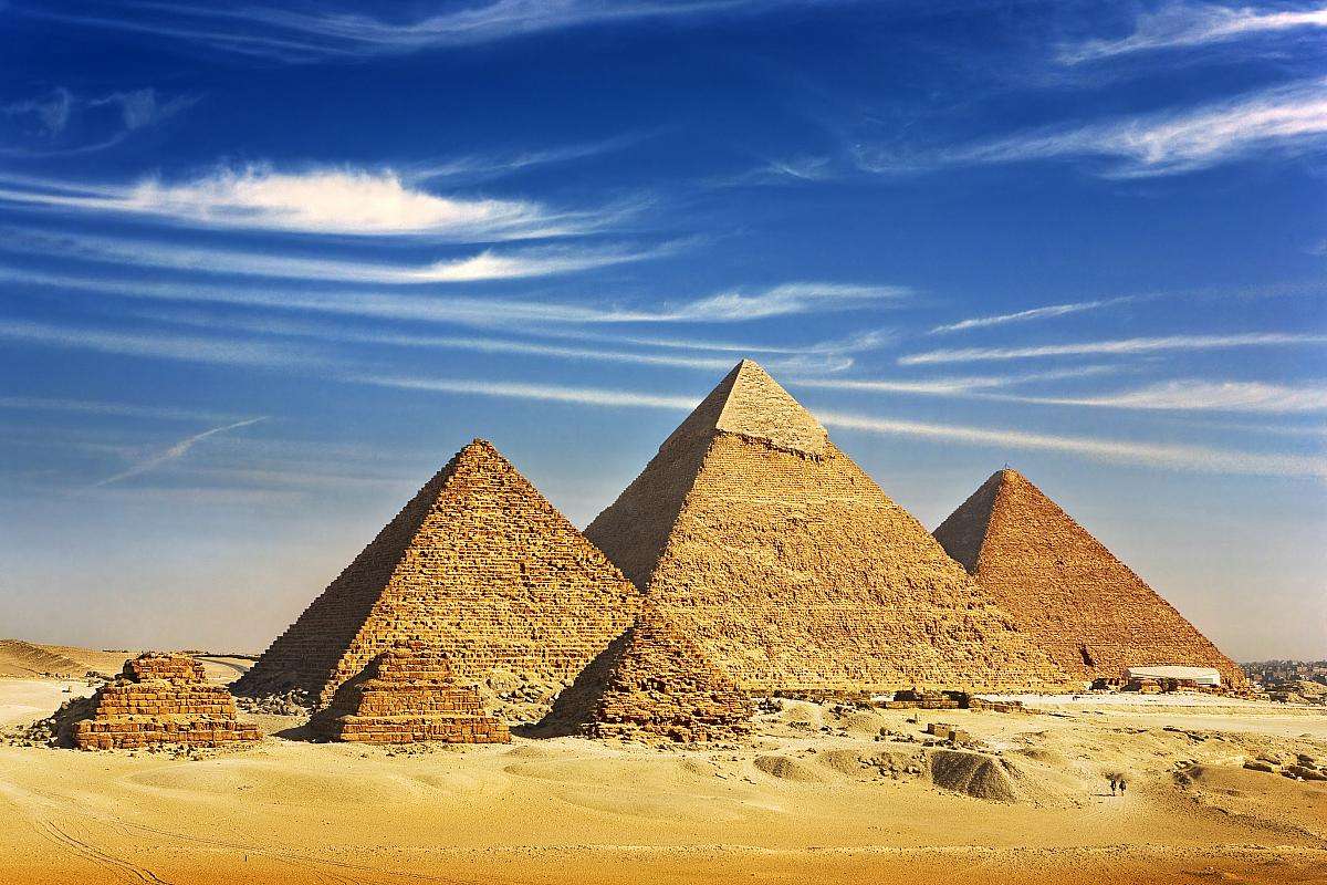Пирамиды онлайн-пазл