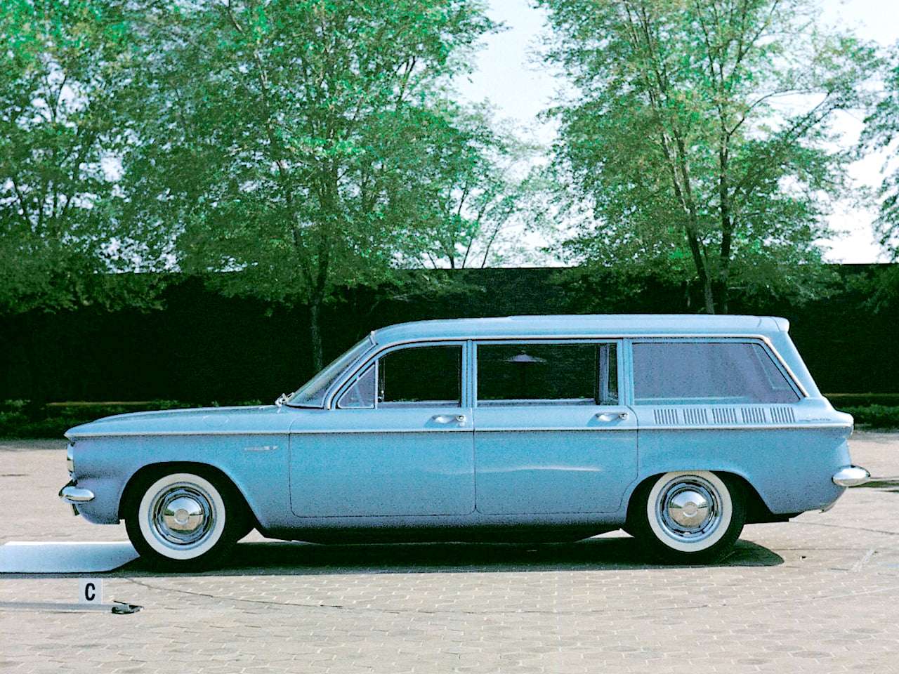 1961 Chevrolet Corvair Deluxe 700 Lakewood pussel på nätet