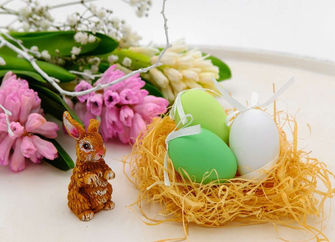 Ovos coloridos, coelho quebra-cabeças online