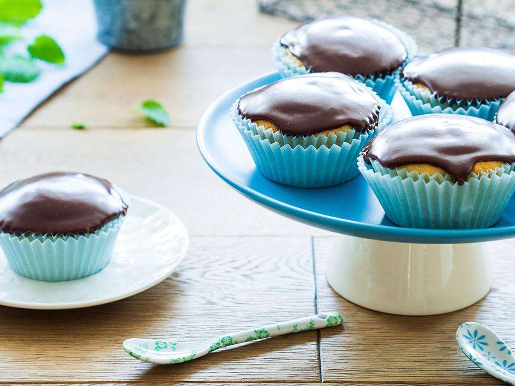 Cupcakes cu glazura de ciocolata puzzle online