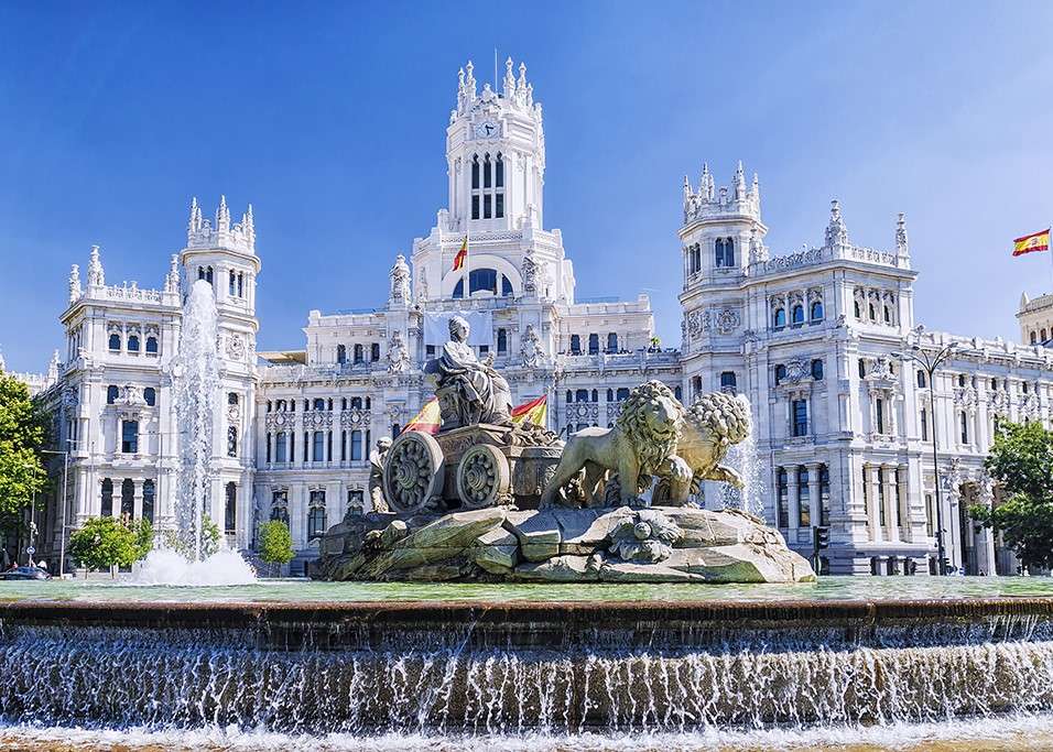 Сграда в Мадрид, фонтан онлайн пъзел