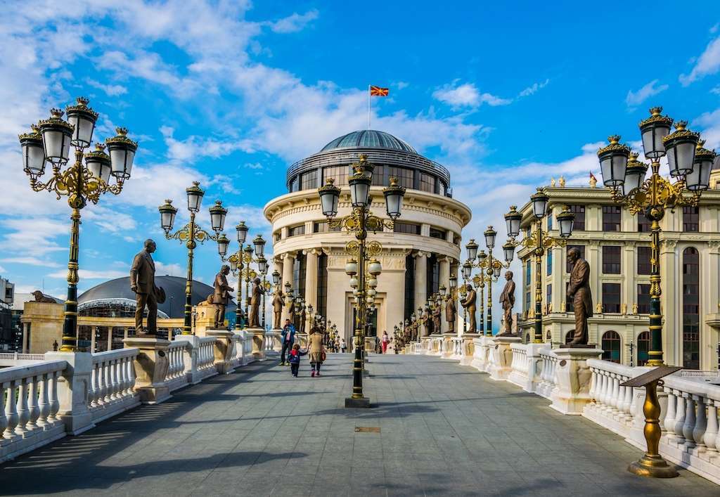 Celebrul pod din Skopje puzzle online