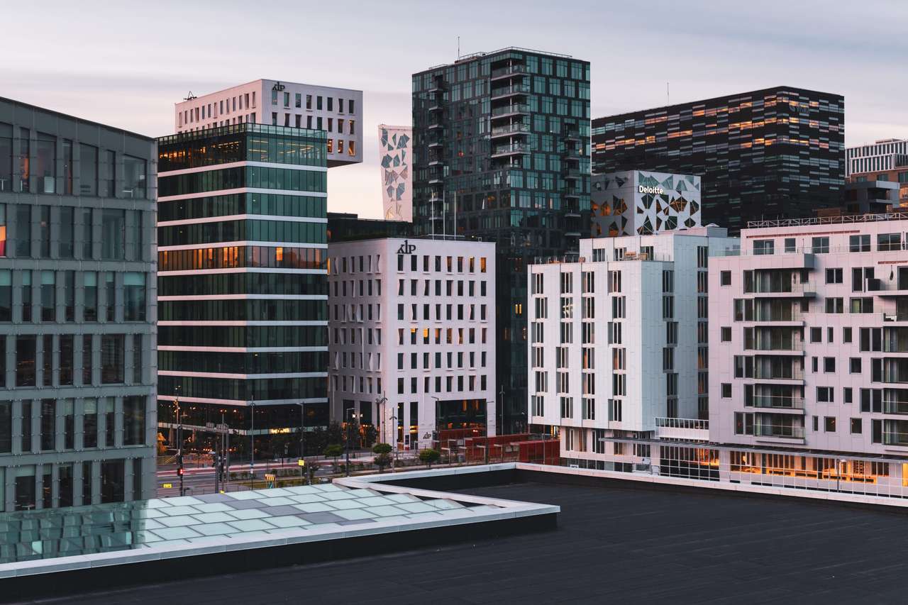 Affärskvarter i Oslo pussel på nätet