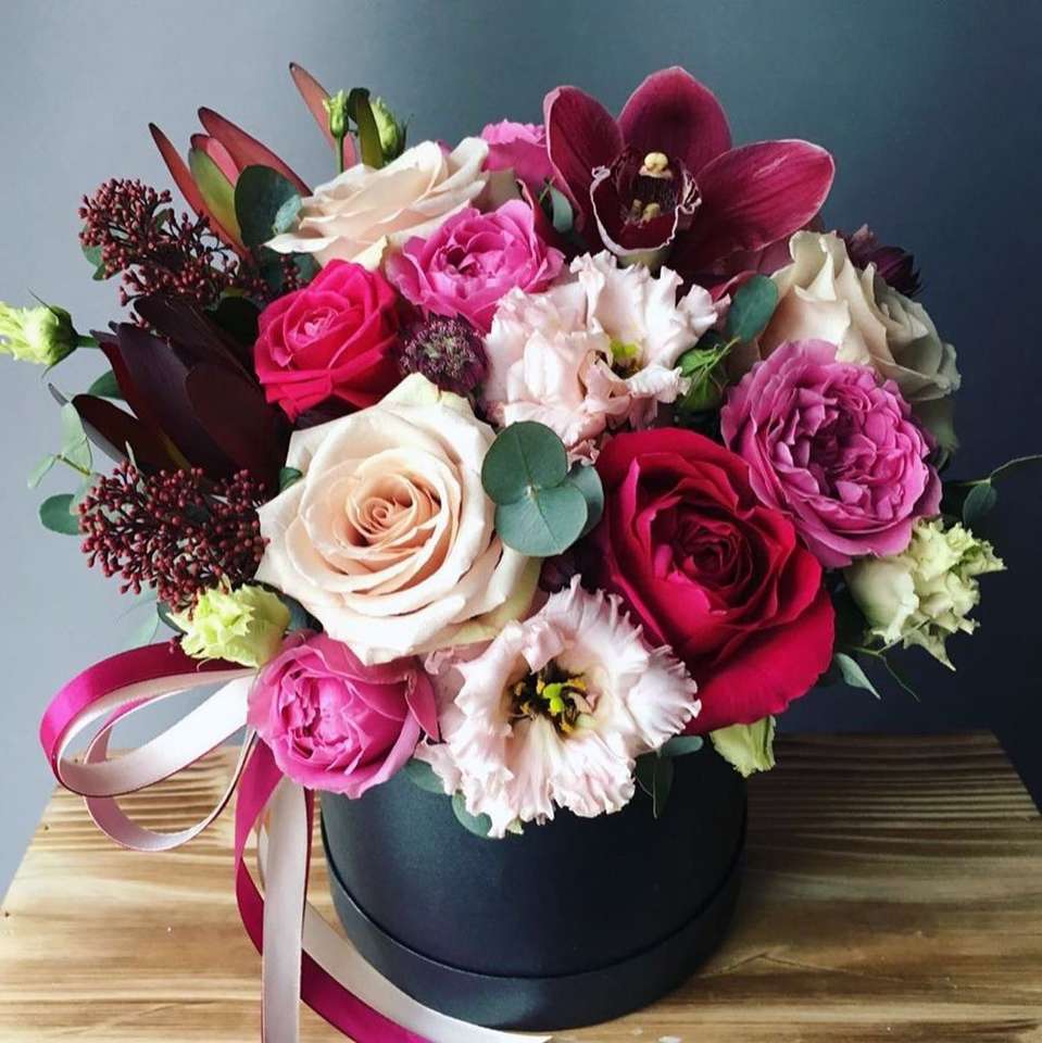 Bouquet avec un vase puzzle en ligne