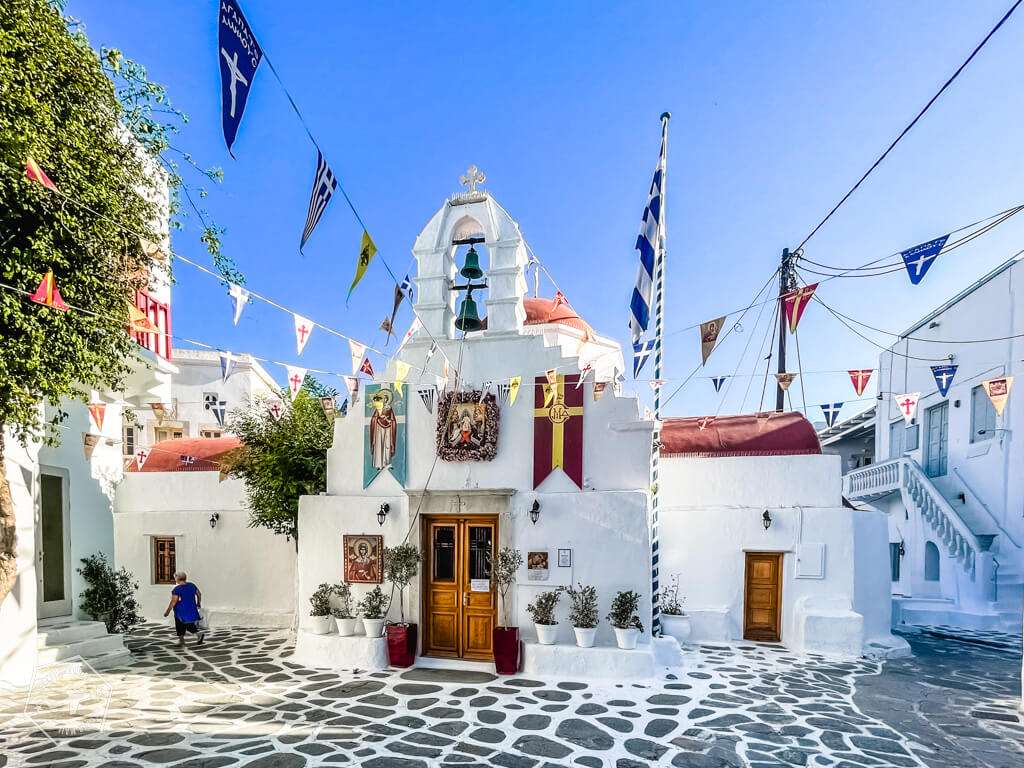 Buildings on the island of Mykonos jigsaw puzzle online