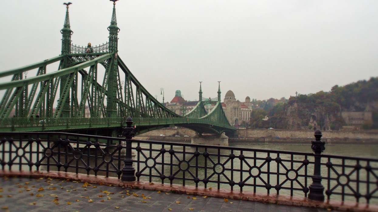 Puente de la libertad Budapest rompecabezas en línea